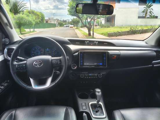 TOYOTA-HILUX-2.8 SRX 4X4 CD 16V DIESEL 4P AUTOMÁTICO TOYOTA-HILUX-2016