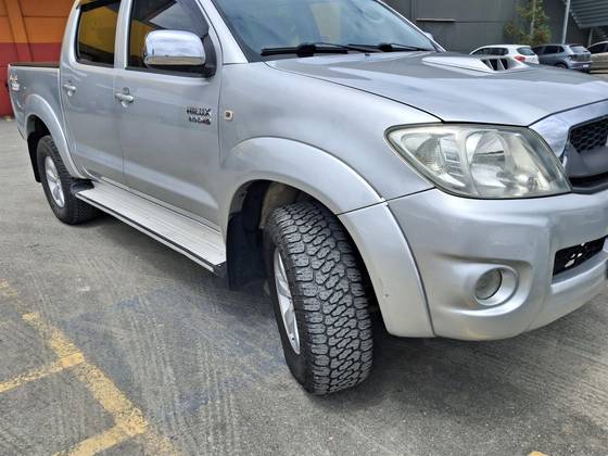 TOYOTA HILUX 3.0 SRV 4X4 CD 16V TURBO INTERCOOLER DIESEL 4P AUTOMÁTICO