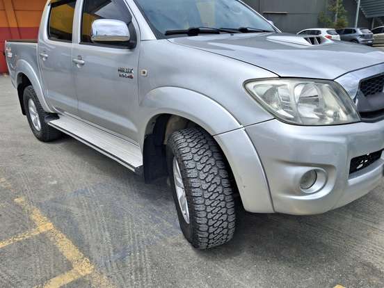 TOYOTA-HILUX-3.0 SRV 4X4 CD 16V TURBO INTERCOOLER DIESEL 4P AUTOMÁTICO TOYOTA-HILUX-2010