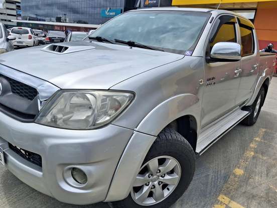 TOYOTA-HILUX-3.0 SRV 4X4 CD 16V TURBO INTERCOOLER DIESEL 4P AUTOMÁTICO TOYOTA-HILUX-2010