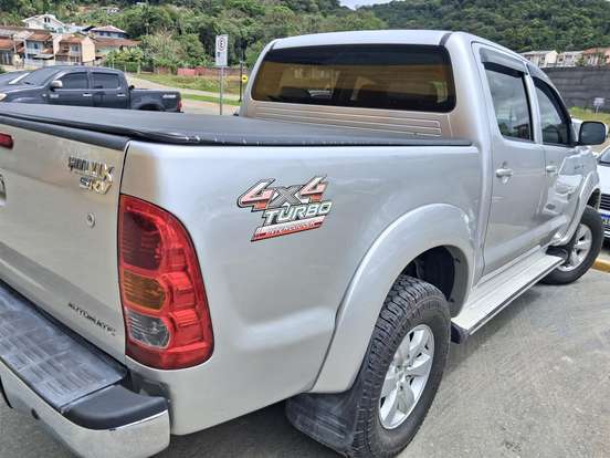 TOYOTA-HILUX-3.0 SRV 4X4 CD 16V TURBO INTERCOOLER DIESEL 4P AUTOMÁTICO TOYOTA-HILUX-2010