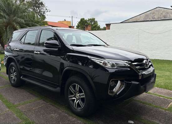TOYOTA-HILUX SW4-2019