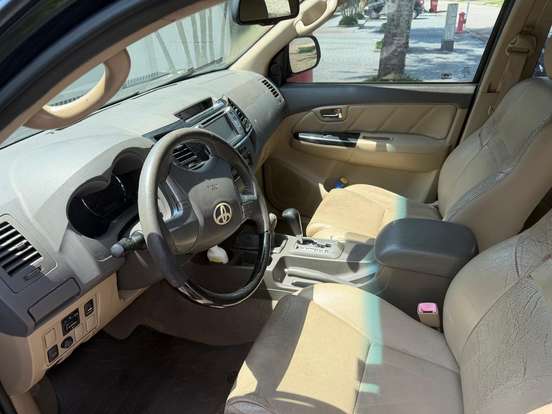 TOYOTA-HILUX SW4-2013