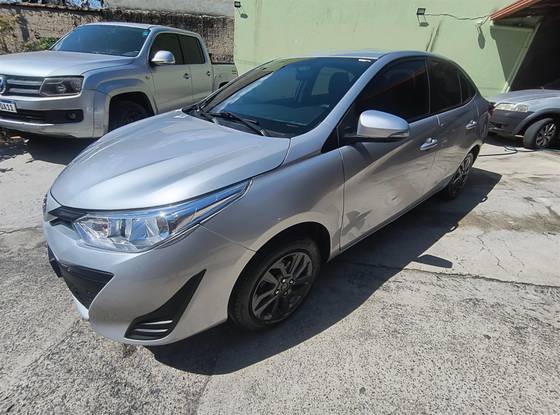 TOYOTA YARIS 1.5 16V FLEX SEDAN XL LIVE MULTIDRIVE