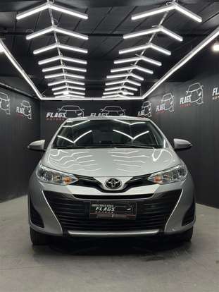 TOYOTA-YARIS-2021