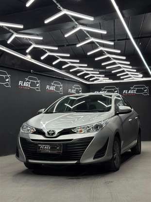 TOYOTA-YARIS-2021