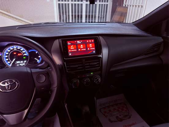 TOYOTA-YARIS-2022