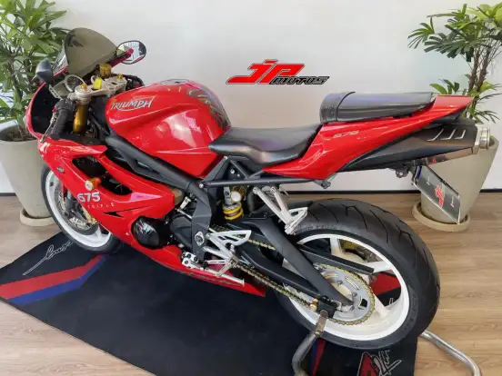 TRIUMPH-DAYTONA 675-2009