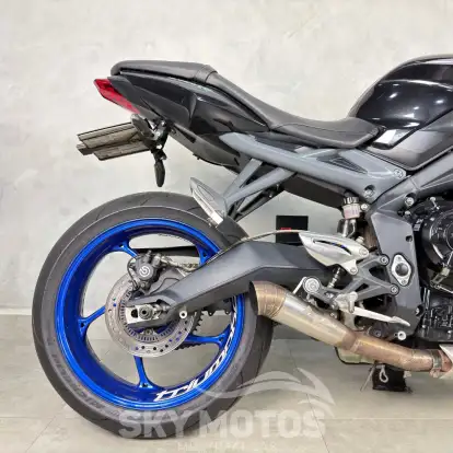 TRIUMPH-STREET TRIPLE 675 ABS-2013