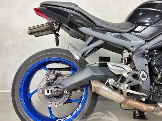 TRIUMPH-STREET TRIPLE 675 ABS TRIUMPH-STREET TRIPLE 675 ABS-2013