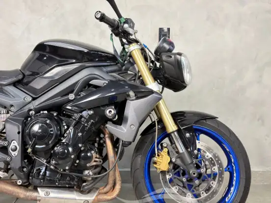 TRIUMPH-STREET TRIPLE 675 ABS TRIUMPH-STREET TRIPLE 675 ABS-2013
