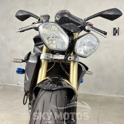 TRIUMPH-STREET TRIPLE 675 ABS-2013