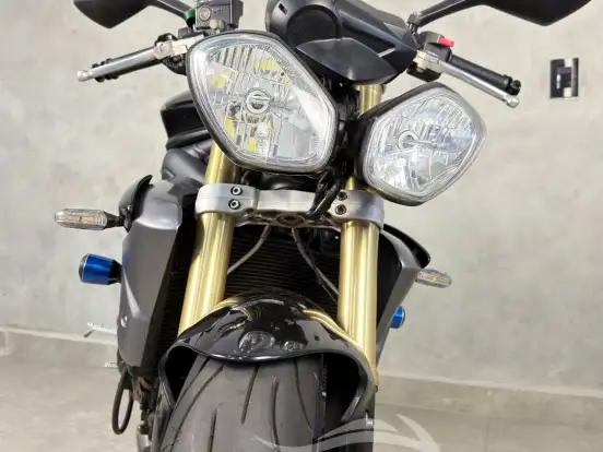 TRIUMPH-STREET TRIPLE 675 ABS TRIUMPH-STREET TRIPLE 675 ABS-2013