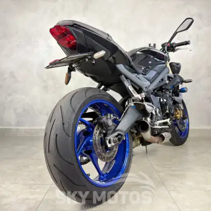 TRIUMPH-STREET TRIPLE 675 ABS-2013
