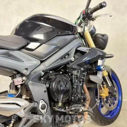 TRIUMPH-STREET TRIPLE 675 ABS-2013
