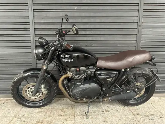 TRIUMPH-STREET TWIN-2021