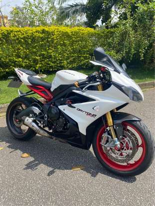 TRIUMPH-DAYTONA 675R ABS-2013