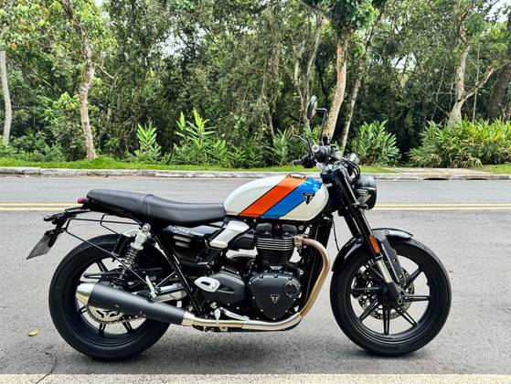 TRIUMPH SPEED TWIN 900 