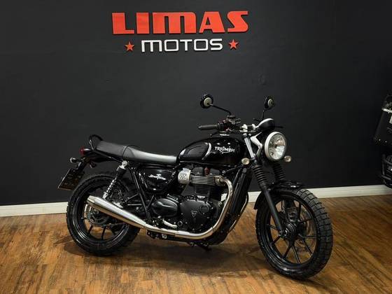 TRIUMPH STREET TWIN 