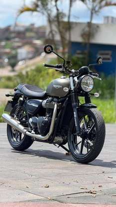 TRIUMPH-STREET TWIN-2019