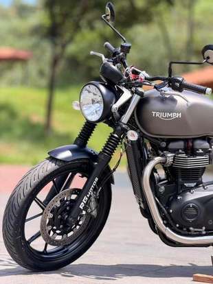 TRIUMPH-STREET TWIN-2019