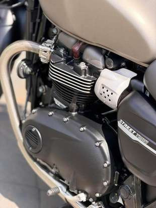 TRIUMPH-STREET TWIN-2019
