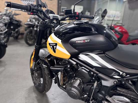 TRIUMPH-TRIDENT 660-2025