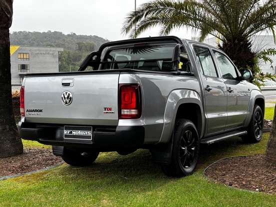 VOLKSWAGEN-AMAROK-2021