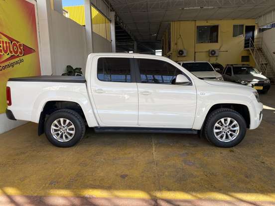 VOLKSWAGEN-AMAROK-2021