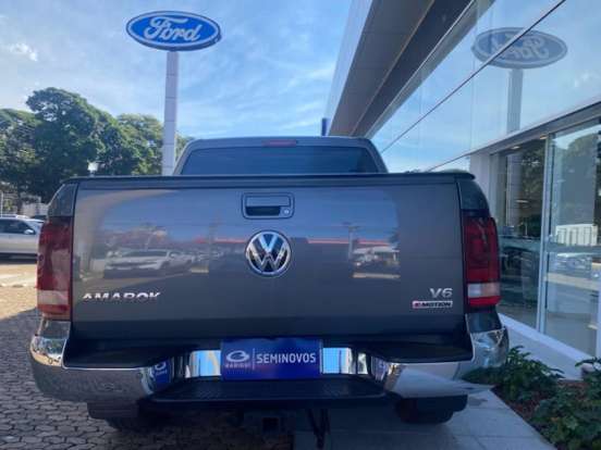 VOLKSWAGEN-AMAROK-2024