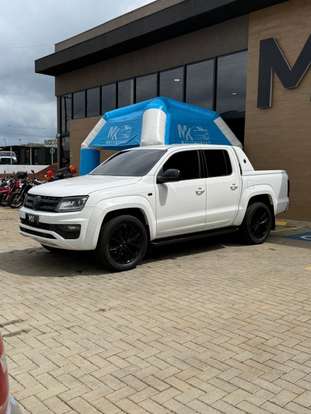 VOLKSWAGEN-AMAROK-2020