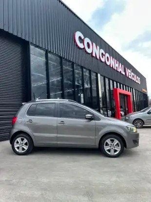 VOLKSWAGEN-FOX-1.0 MI 8V FLEX 4P MANUAL VOLKSWAGEN-FOX-2012
