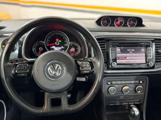 VOLKSWAGEN-FUSCA-2012