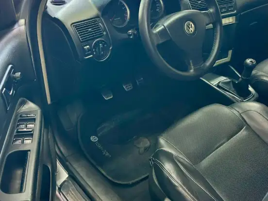 VOLKSWAGEN-GOLF-1.6 MI SPORTLINE 8V FLEX 4P MANUAL VOLKSWAGEN-GOLF-2010