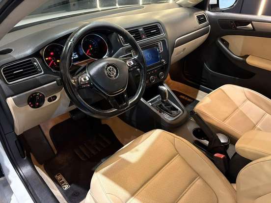 VOLKSWAGEN-JETTA-2016
