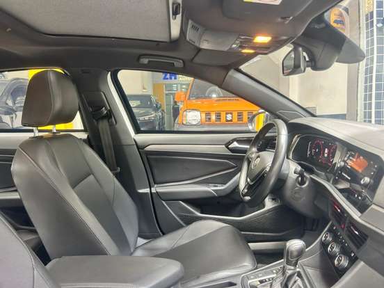 VOLKSWAGEN-JETTA-1.4 250 TSI TOTAL FLEX R-LINE TIPTRONIC VOLKSWAGEN-JETTA-2018