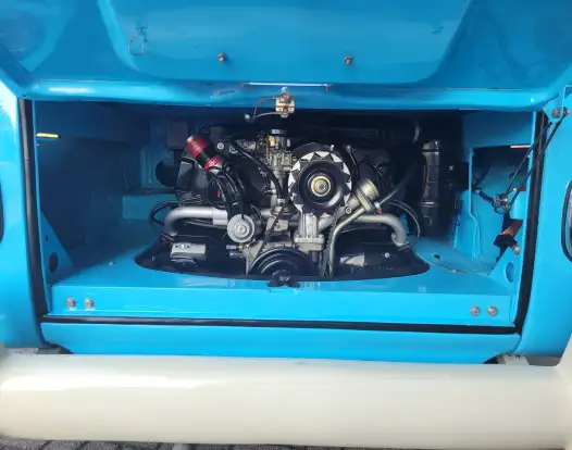 VOLKSWAGEN-KOMBI-1975