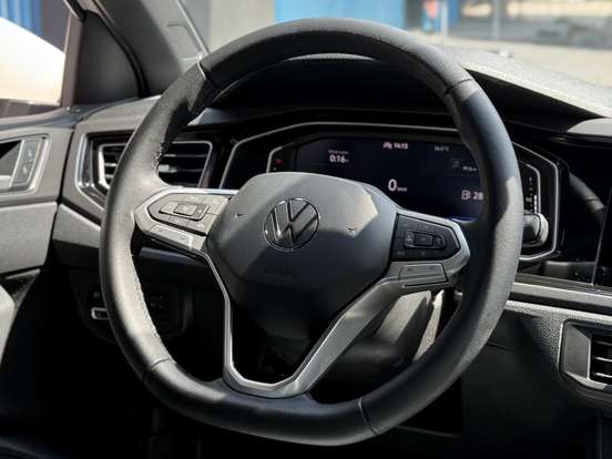 VOLKSWAGEN-NIVUS-1.0 200 TSI TOTAL FLEX HIGHLINE AUTOMÁTICO VOLKSWAGEN-NIVUS-2023