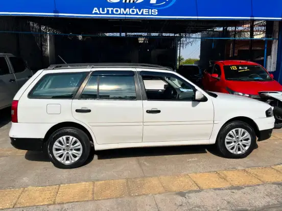 VOLKSWAGEN-PARATI-2011
