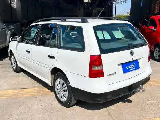 VOLKSWAGEN-PARATI-2011