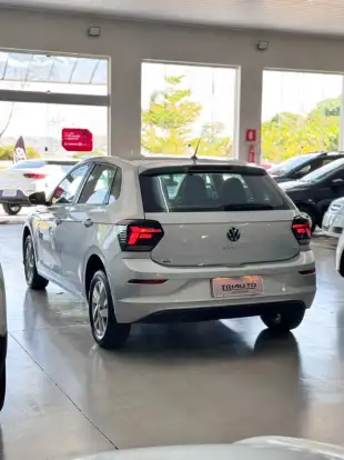 VOLKSWAGEN-POLO-2022