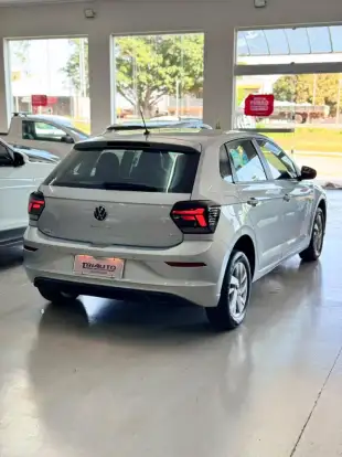 VOLKSWAGEN-POLO-2022