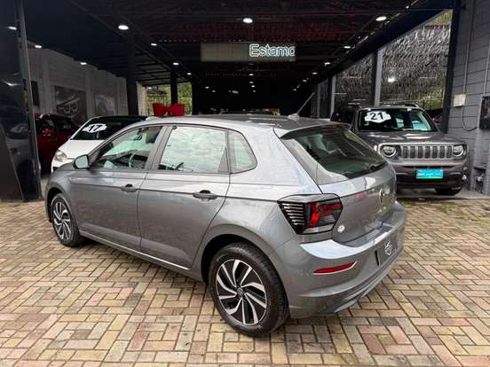 VOLKSWAGEN-POLO-2024