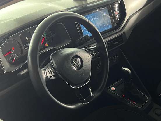 VOLKSWAGEN-POLO-2019