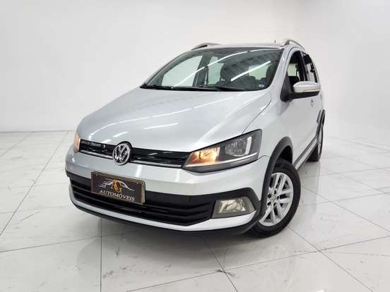 VOLKSWAGEN-SPACE CROSS-2015