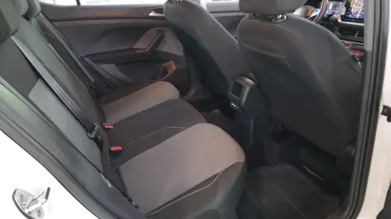 VOLKSWAGEN-T-CROSS-2024