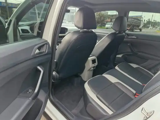 VOLKSWAGEN-T-CROSS-1.4 250 TSI TOTAL FLEX HIGHLINE AUTOMÁTICO VOLKSWAGEN-T-CROSS-2021