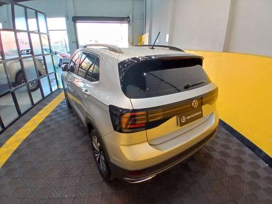 VOLKSWAGEN-T-CROSS-1.0 200 TSI TOTAL FLEX COMFORTLINE AUTOMÁTICO VOLKSWAGEN-T-CROSS-2022