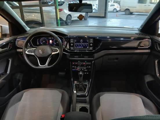 VOLKSWAGEN-T-CROSS-1.0 200 TSI TOTAL FLEX COMFORTLINE AUTOMÁTICO VOLKSWAGEN-T-CROSS-2022