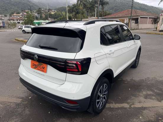 VOLKSWAGEN-T-CROSS-2021